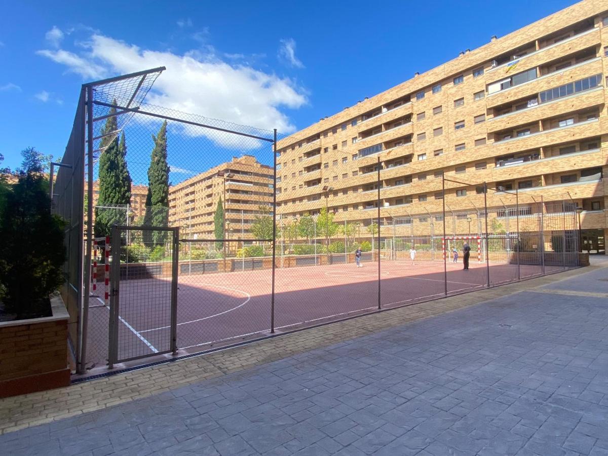 Apartament Aires De Toledo-Parque Warner Y Madrid En Familia Zewnętrze zdjęcie