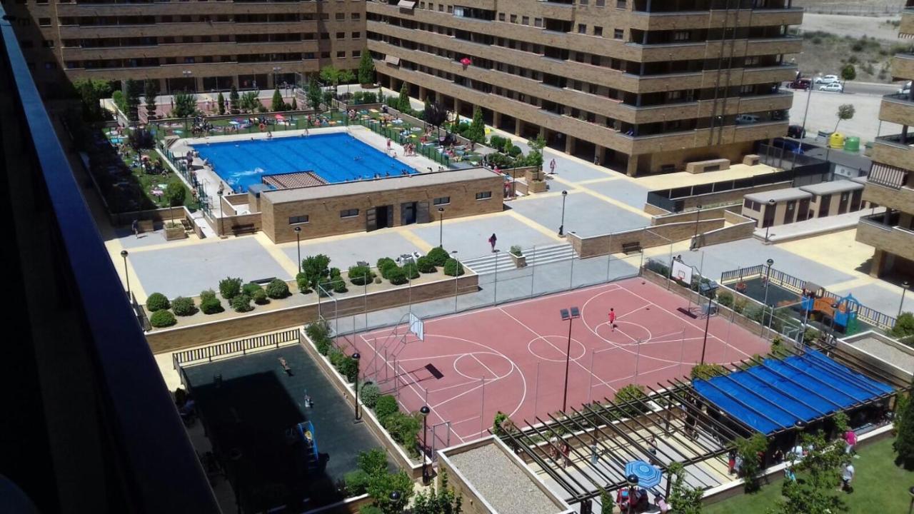 Apartament Aires De Toledo-Parque Warner Y Madrid En Familia Zewnętrze zdjęcie